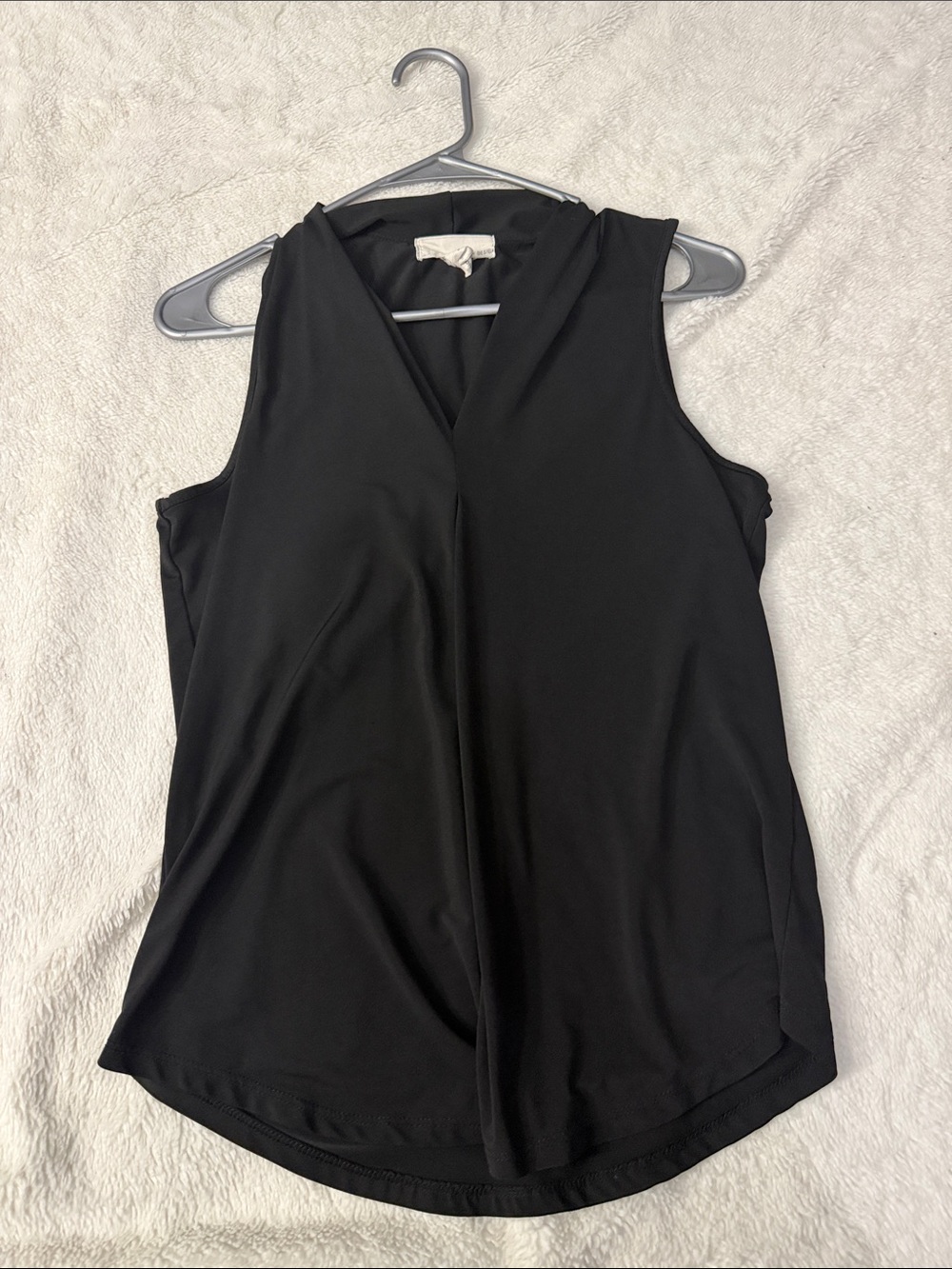 Women's Black V-Neck Sleeveless Camisole